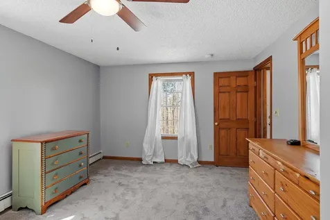 71 Mountain Road Deerfield NH 03037