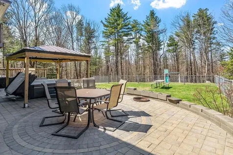 71 Mountain Road Deerfield NH 03037