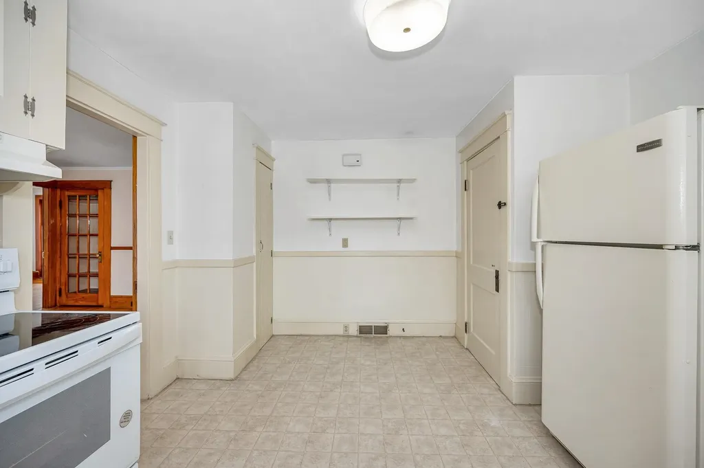 58 Bowers Street Nashua NH 03060-3905