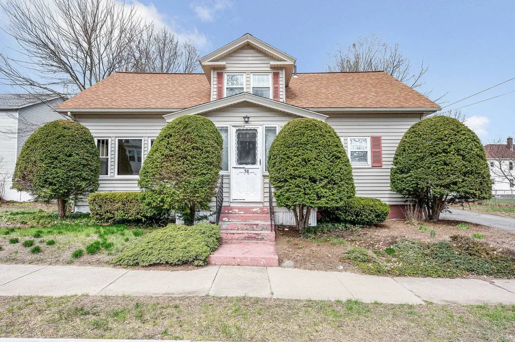 58 Bowers Street Nashua NH 03060-3905