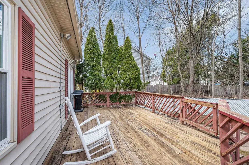 58 Bowers Street Nashua NH 03060-3905