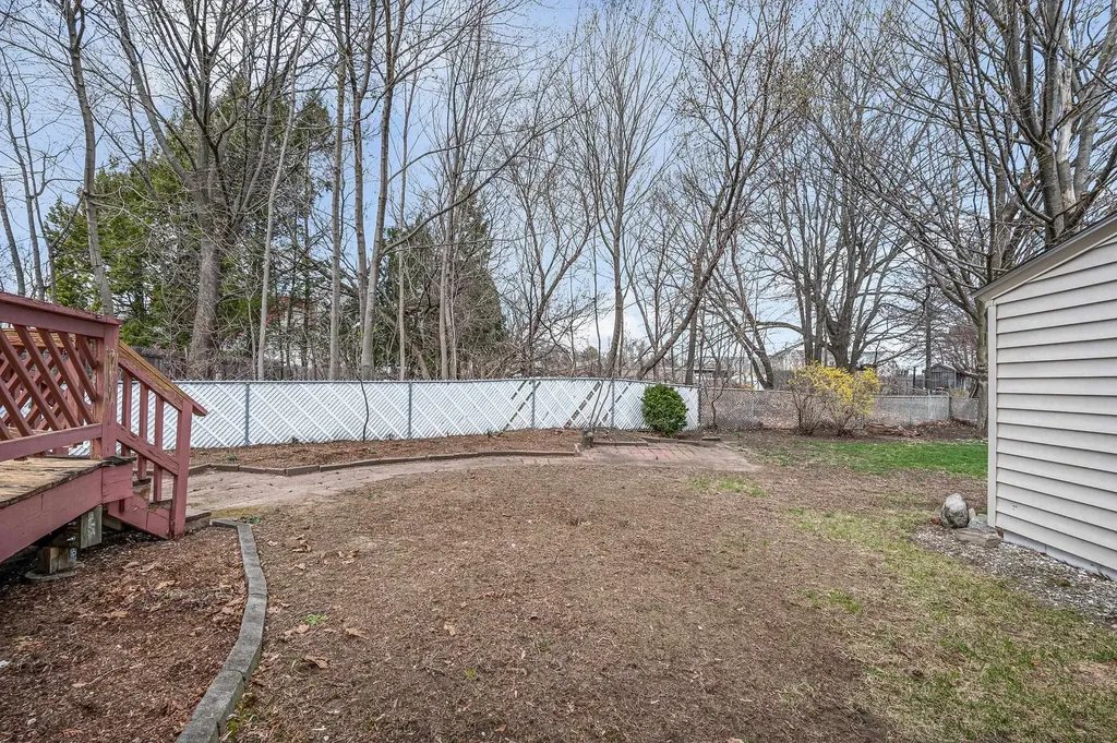58 Bowers Street Nashua NH 03060-3905