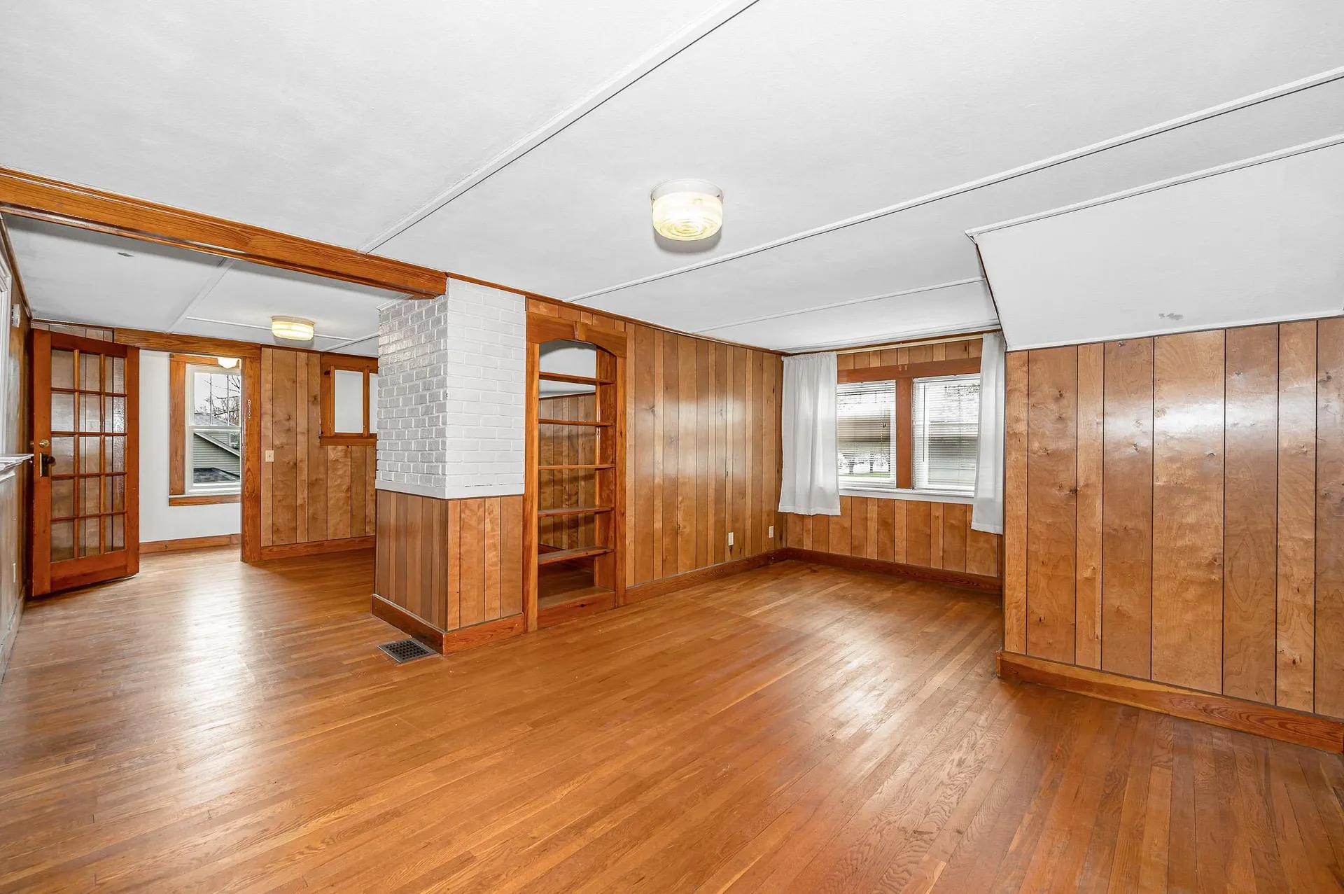 58 Bowers Street Nashua NH 03060-3905