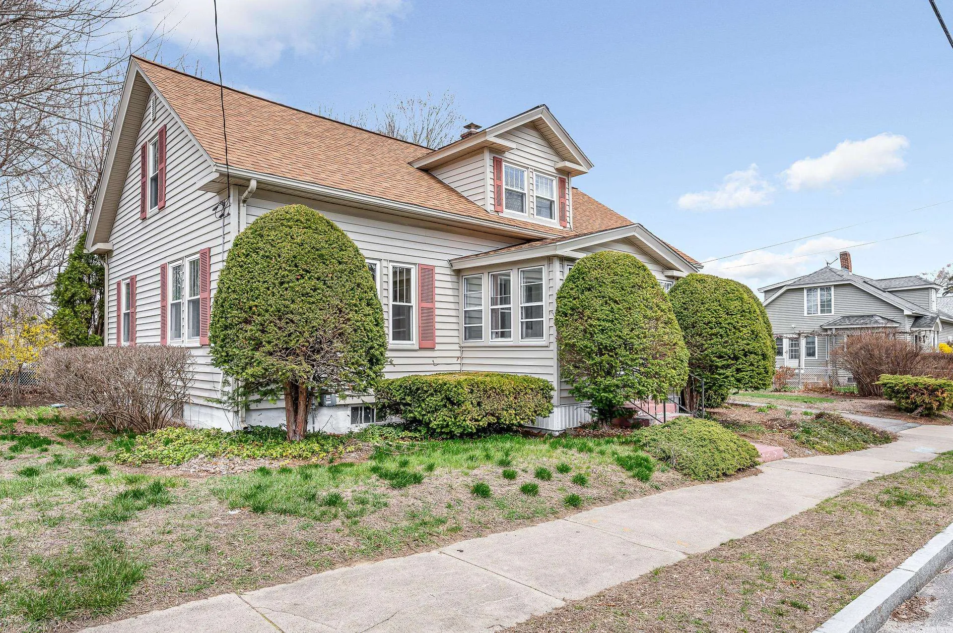 58 Bowers Street Nashua NH 03060-3905