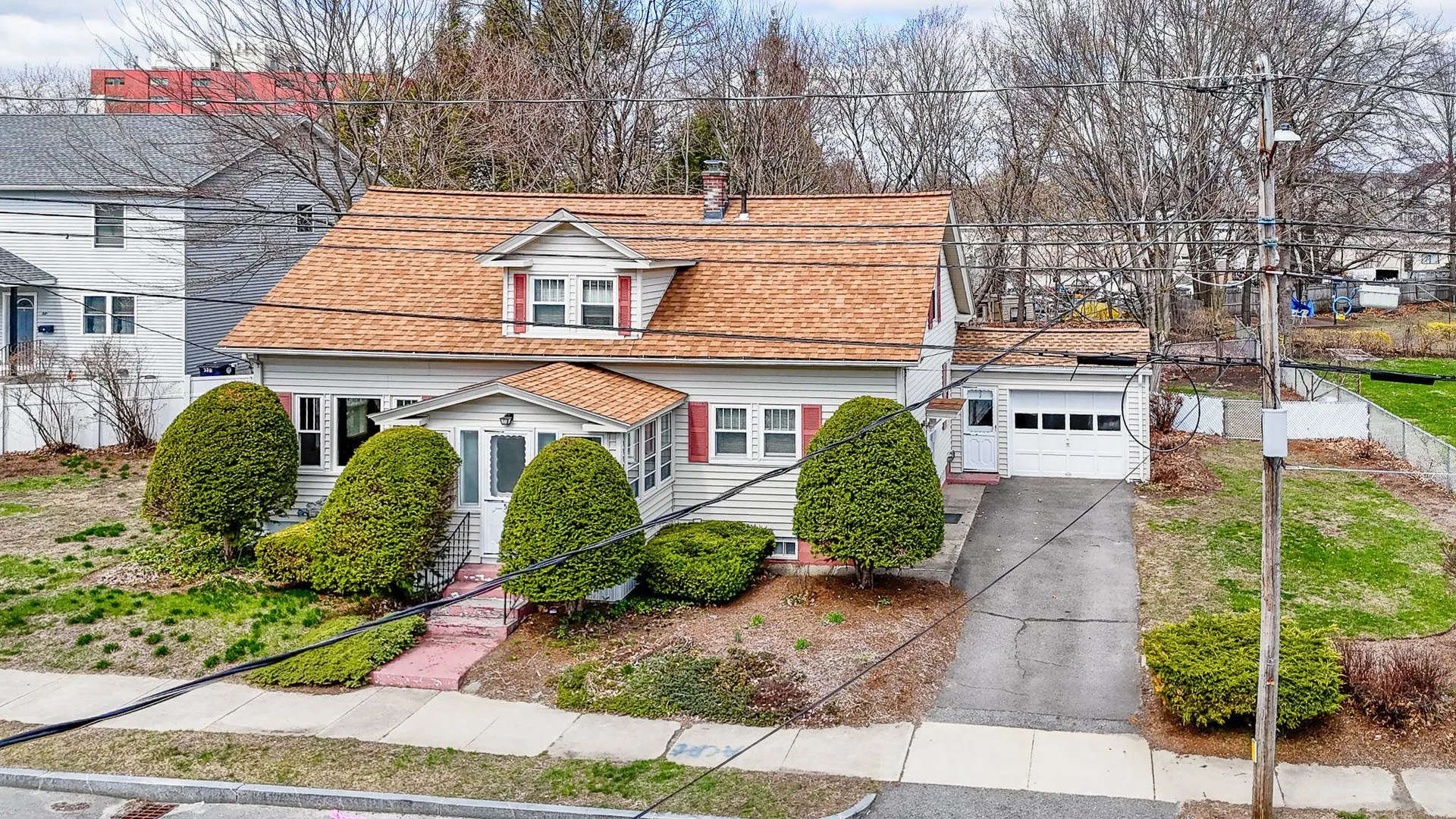 58 Bowers Street Nashua NH 03060-3905