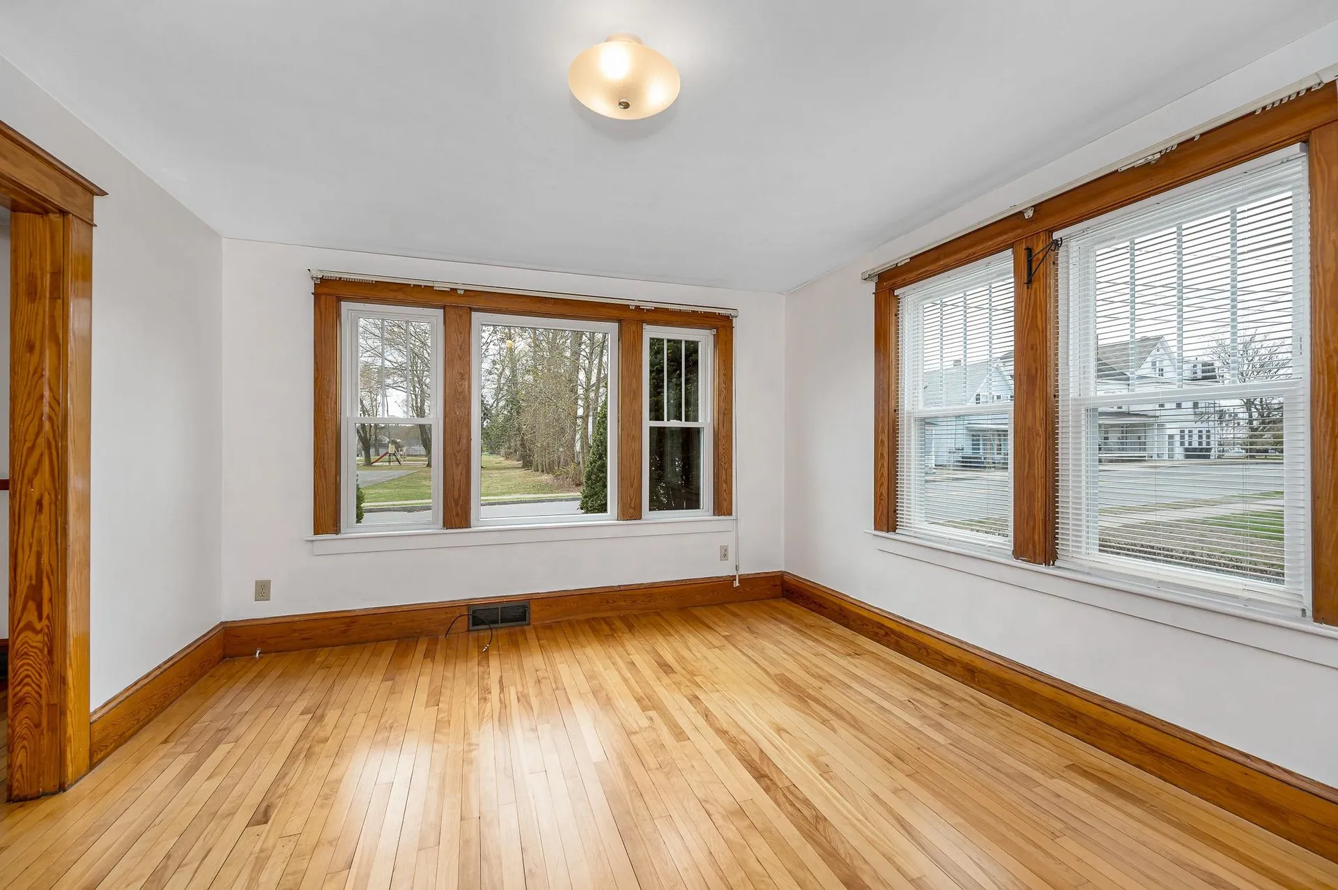 58 Bowers Street Nashua NH 03060-3905