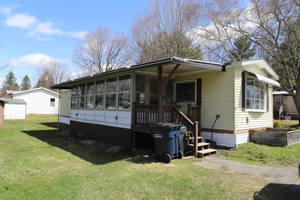 2477 Us Route 5 Derby VT 05829