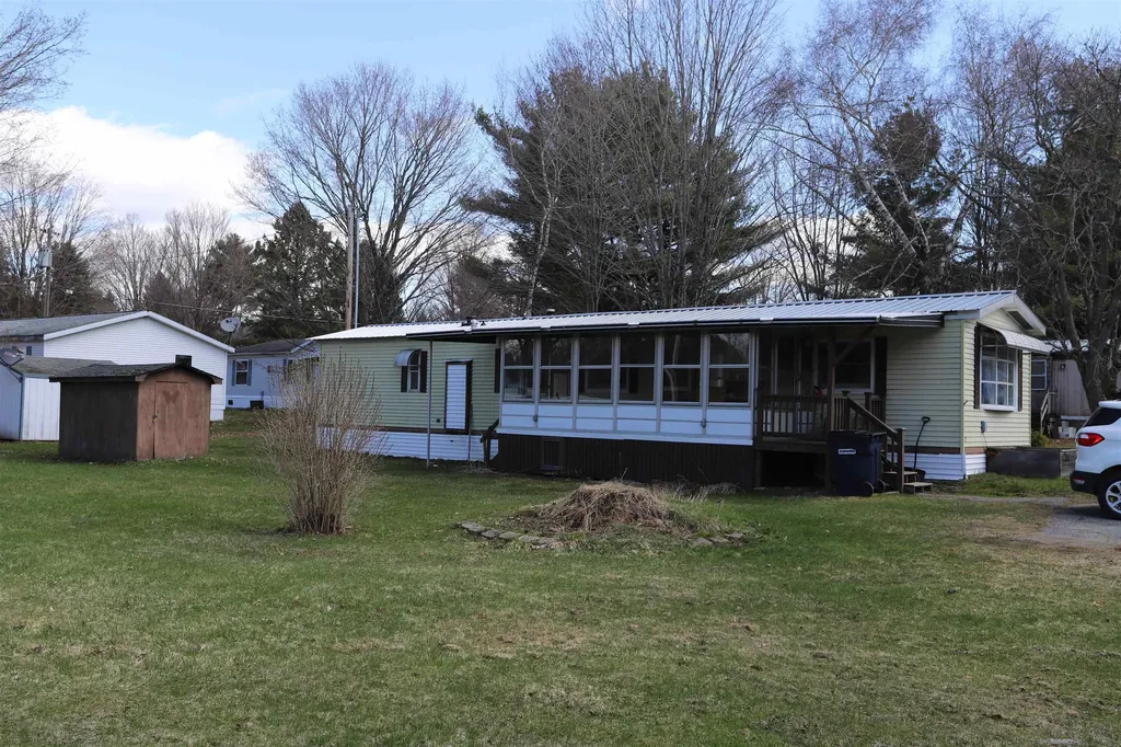 2477 Us Route 5 Derby VT 05829