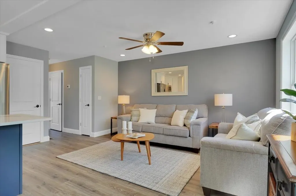 5 Dumaine Avenue Nashua NH 03063
