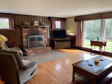 38 Pollard Road Goffstown NH 03045