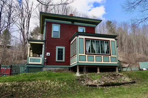 128 High Street Williamstown VT 05679