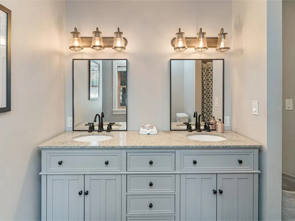 18 Warner Creek Underhill VT 05489