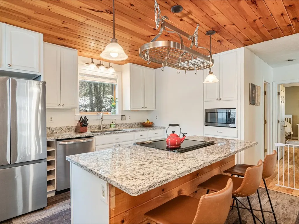 18 Warner Creek Underhill VT 05489