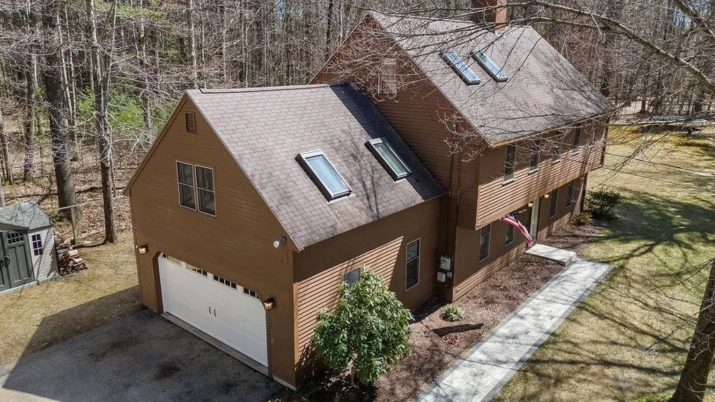 13 James Farm Road Lee NH 03861