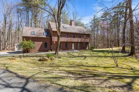 13 James Farm Road Lee NH 03861