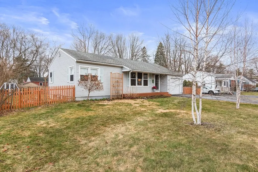 10 Seneca Avenue Essex Junction VT 05452