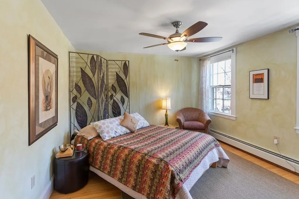 98 Hollis Street Manchester NH 03101