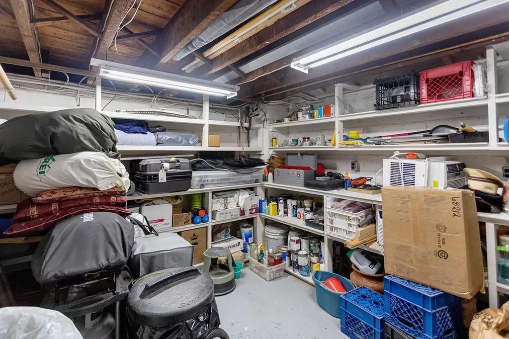 98 Hollis Street Manchester NH 03101