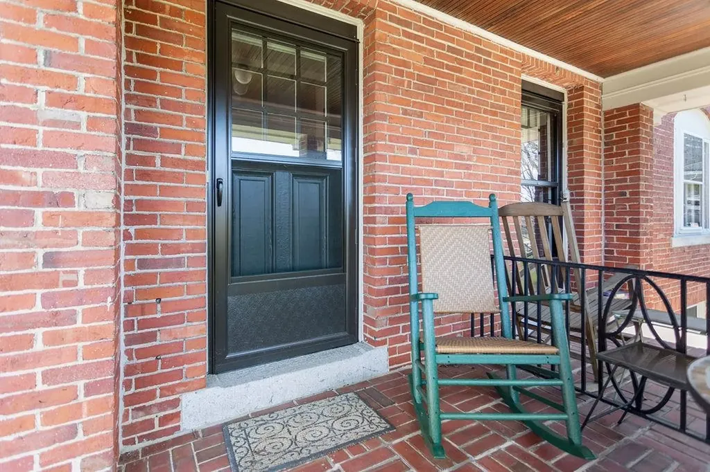 98 Hollis Street Manchester NH 03101