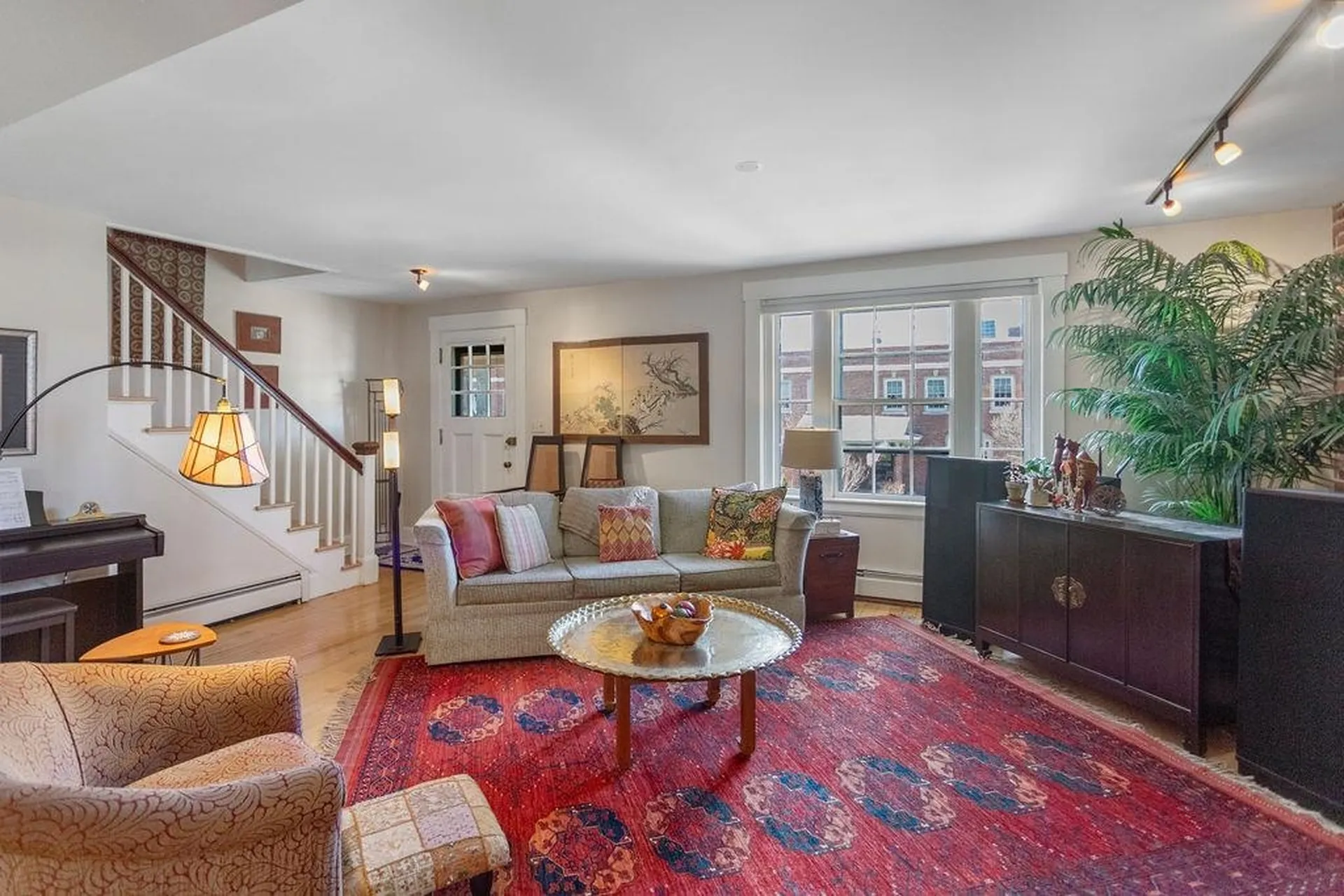 98 Hollis Street Manchester NH 03101