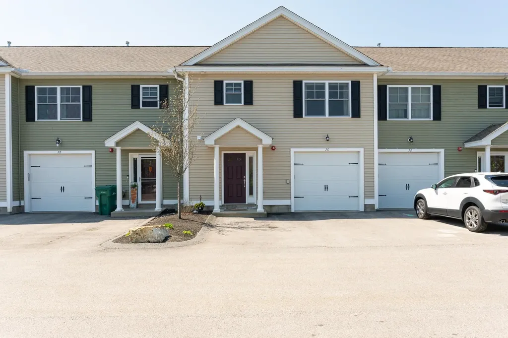 7 Deerwood Drive Nashua NH 03063