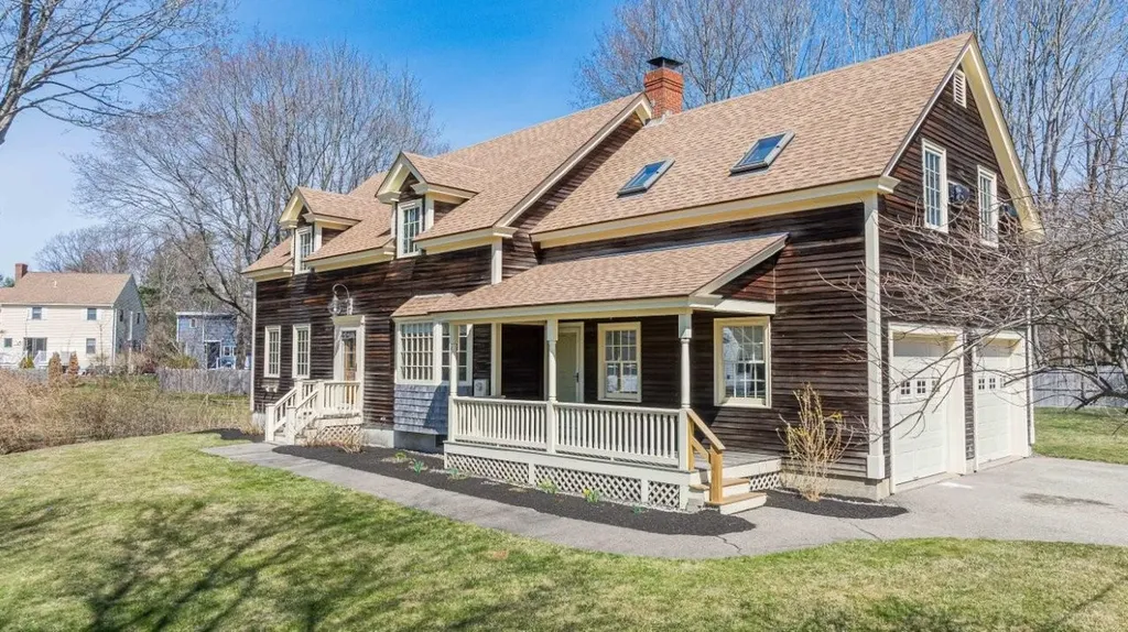 4 Hemming Way York ME 03909