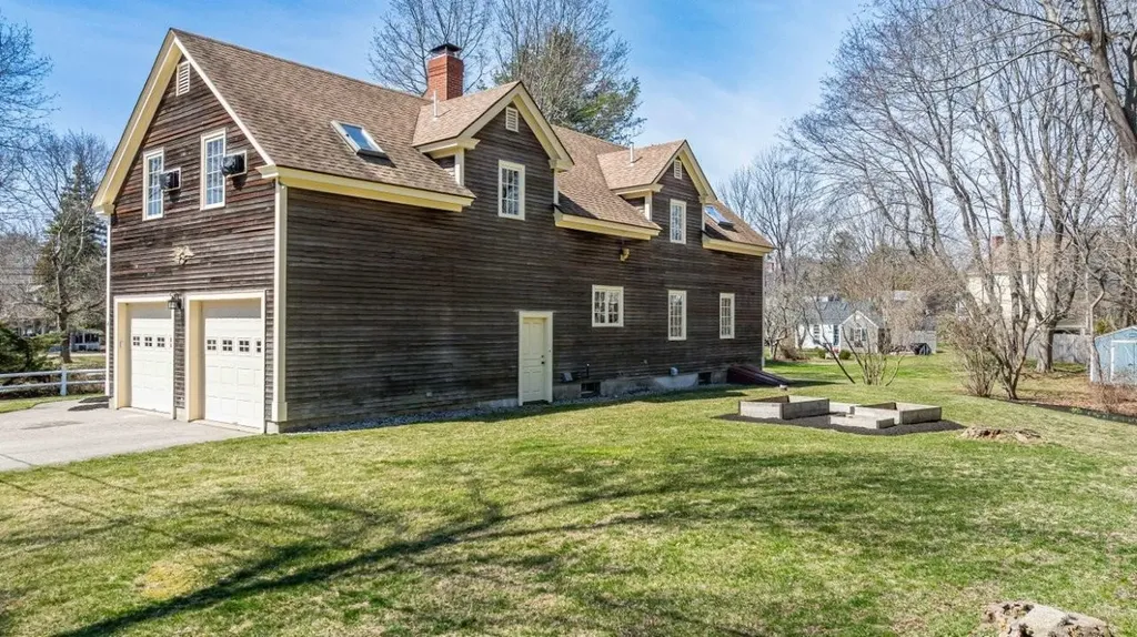 4 Hemming Way York ME 03909