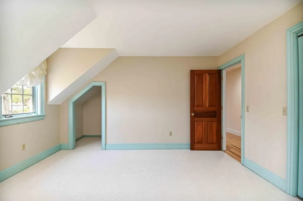 4 Hemming Way York ME 03909