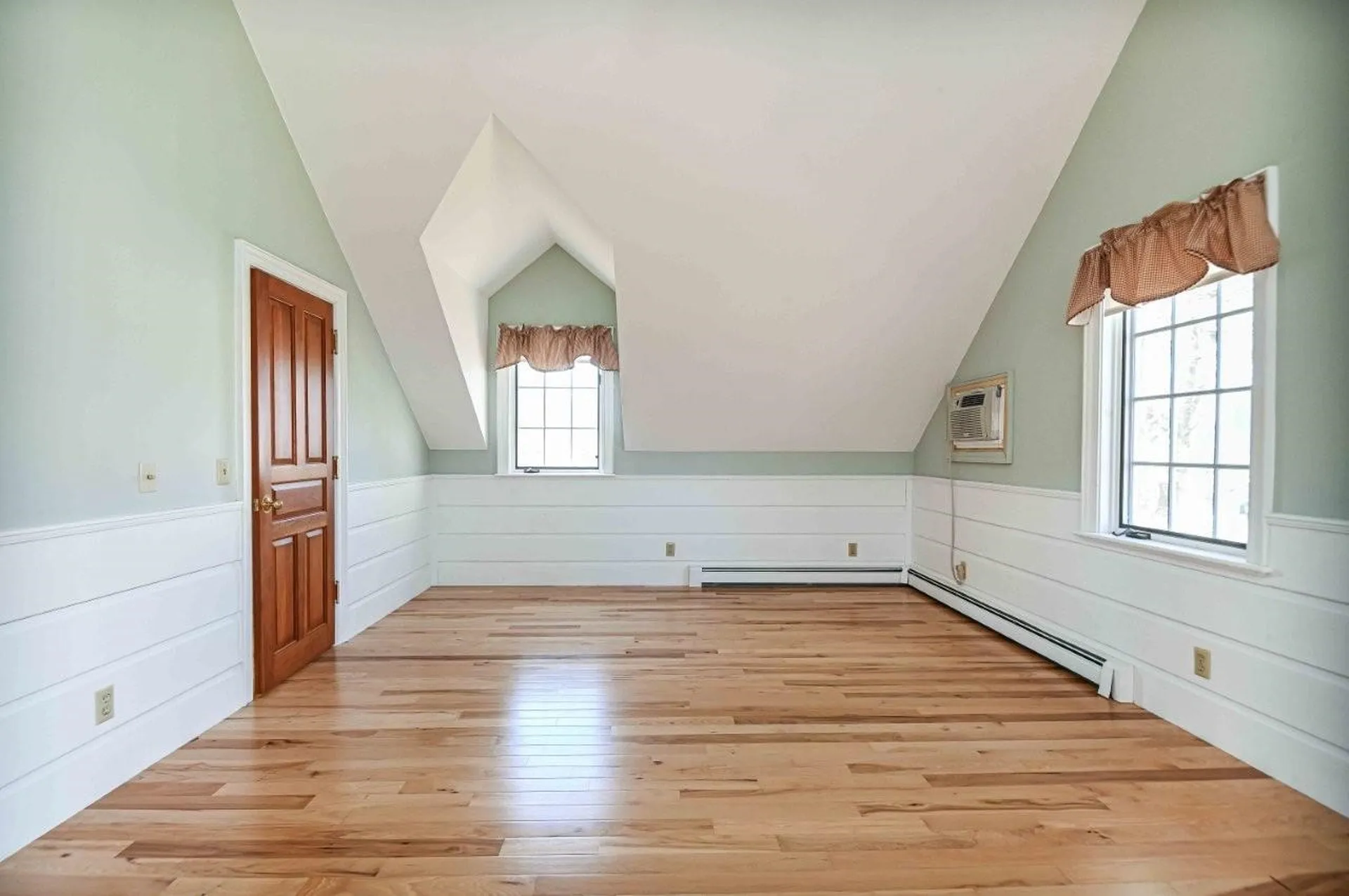 4 Hemming Way York ME 03909