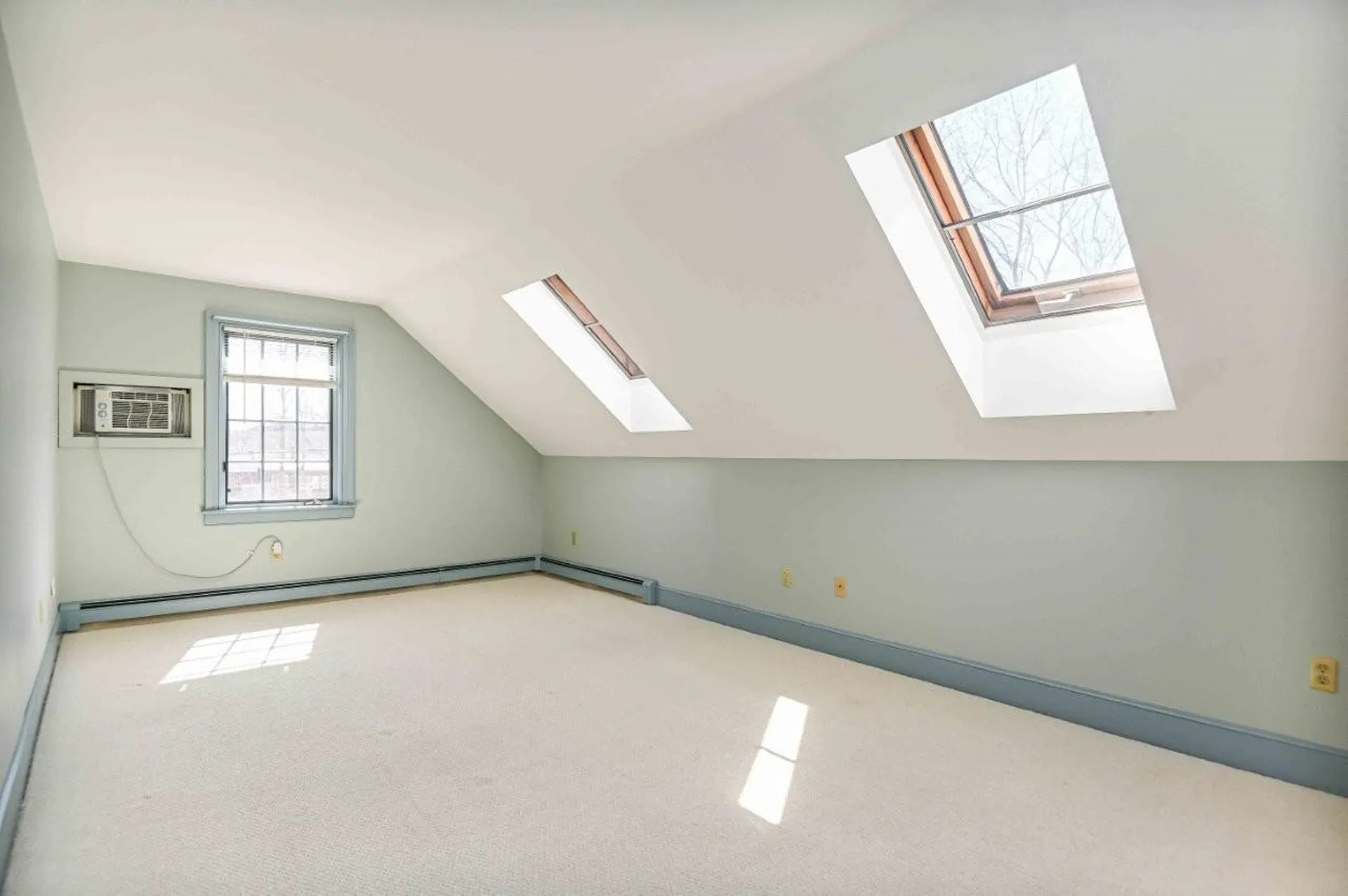 4 Hemming Way York ME 03909