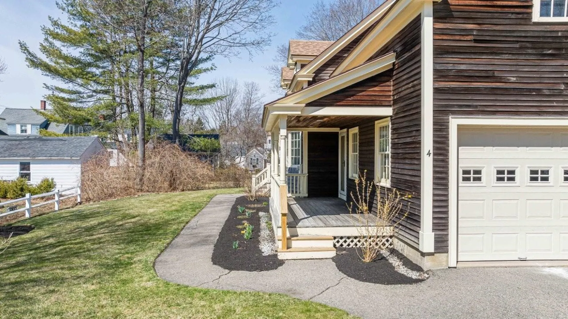 4 Hemming Way York ME 03909