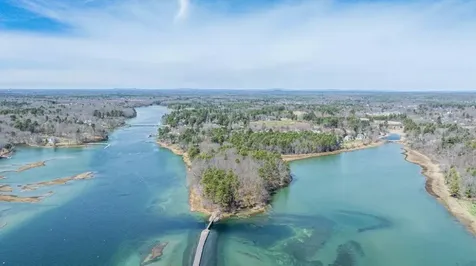 4 Hemming Way York ME 03909