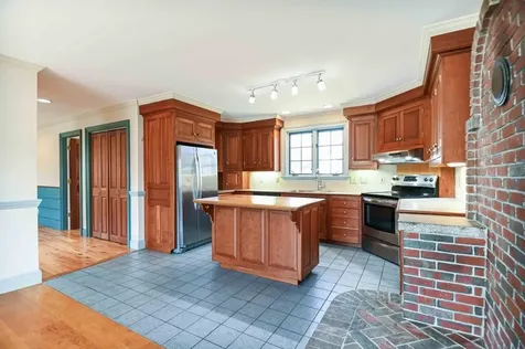 4 Hemming Way York ME 03909