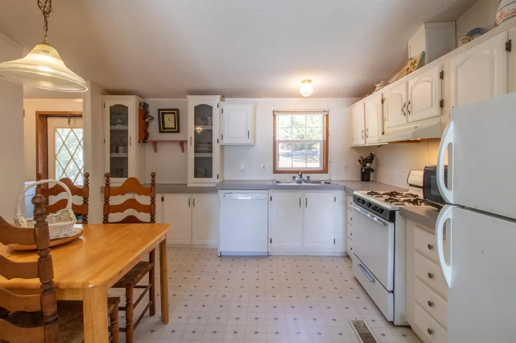 317 Stone Shore Road Glover VT 05839