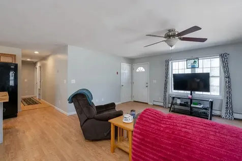 15 Bridle Lane Epping NH 03042