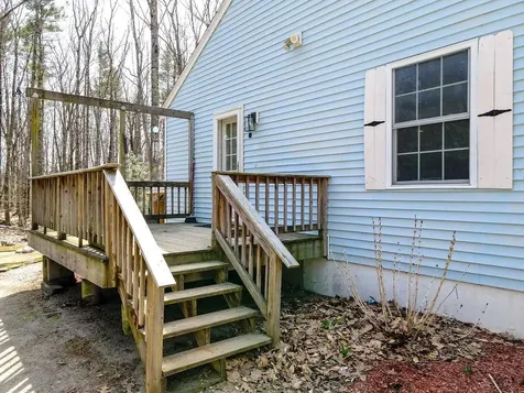 15 Bridle Lane Epping NH 03042