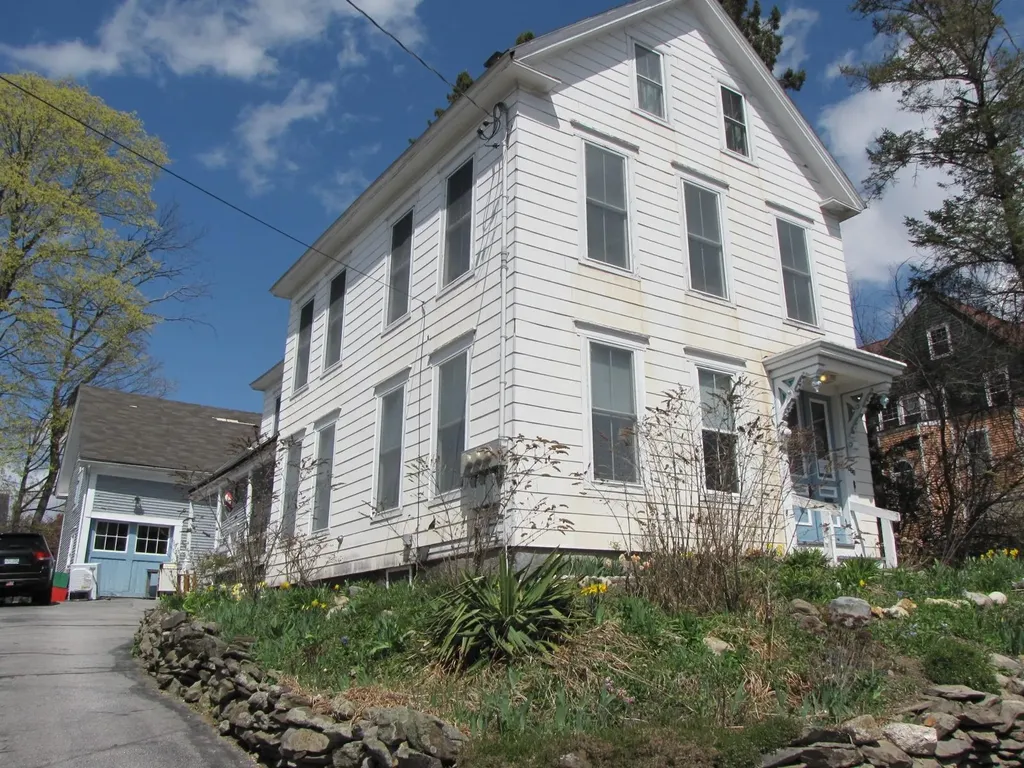 472 Amherst Street Manchester NH 03104