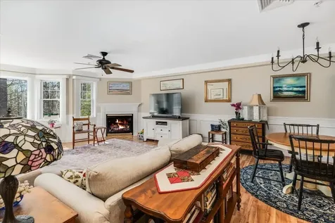 2 Sterling Hill Lane Exeter NH 03833