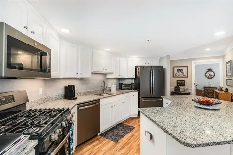 2 Sterling Hill Lane Exeter NH 03833