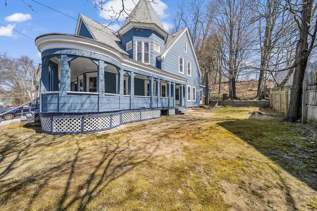 11 Broadway Way Pembroke NH 03275