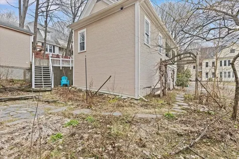 20 Academy Street Barre City VT 05641