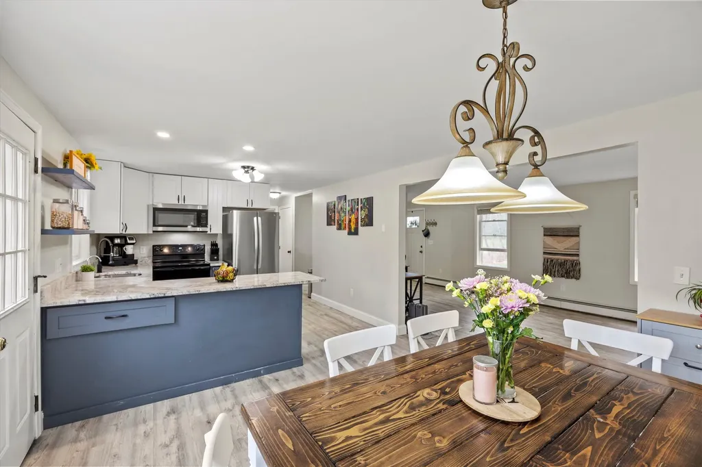 47 Wiley Hill Road Londonderry NH 03053