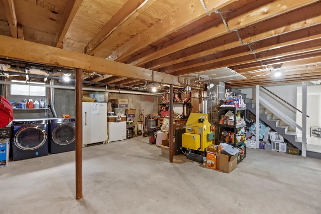 47 Wiley Hill Road Londonderry NH 03053