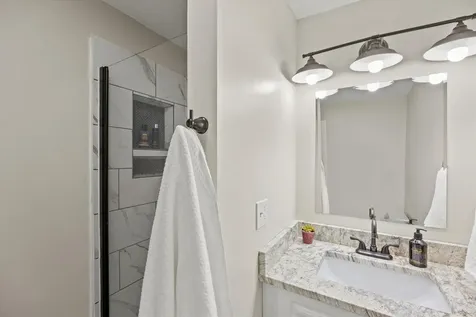 47 Wiley Hill Road Londonderry NH 03053