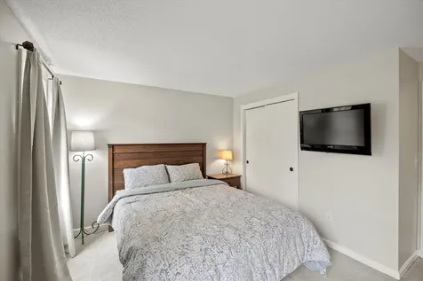 47 Wiley Hill Road Londonderry NH 03053