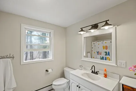 47 Wiley Hill Road Londonderry NH 03053