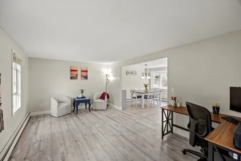 47 Wiley Hill Road Londonderry NH 03053