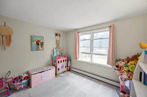 47 Wiley Hill Road Londonderry NH 03053