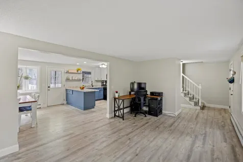 47 Wiley Hill Road Londonderry NH 03053