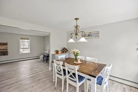 47 Wiley Hill Road Londonderry NH 03053